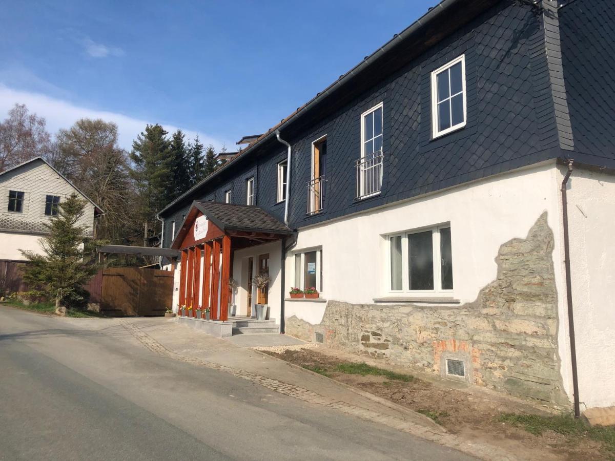 Landgasthof Wetteraperle Raila Екстер'єр фото
