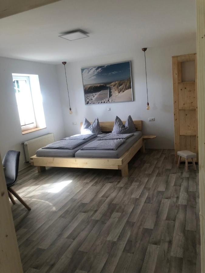 Landgasthof Wetteraperle Raila Екстер'єр фото
